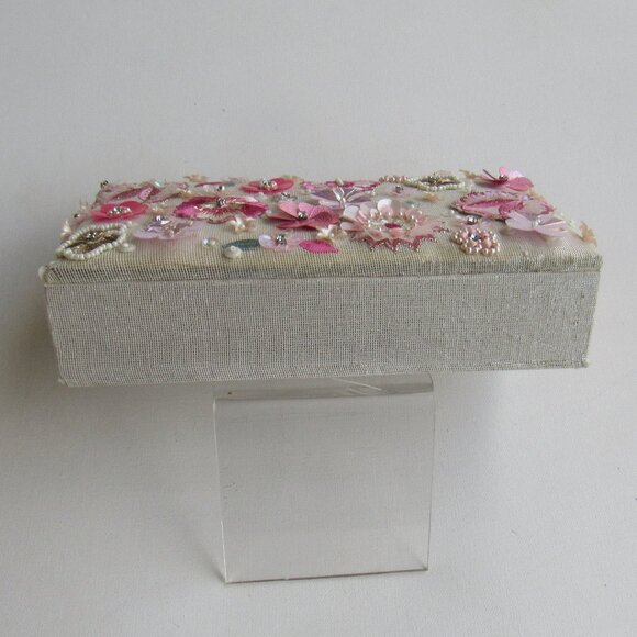 Floral Embellished Fabric Decorated Keepsake/Jewelry/Treasure /Organizer Box - Picture 5 of 9